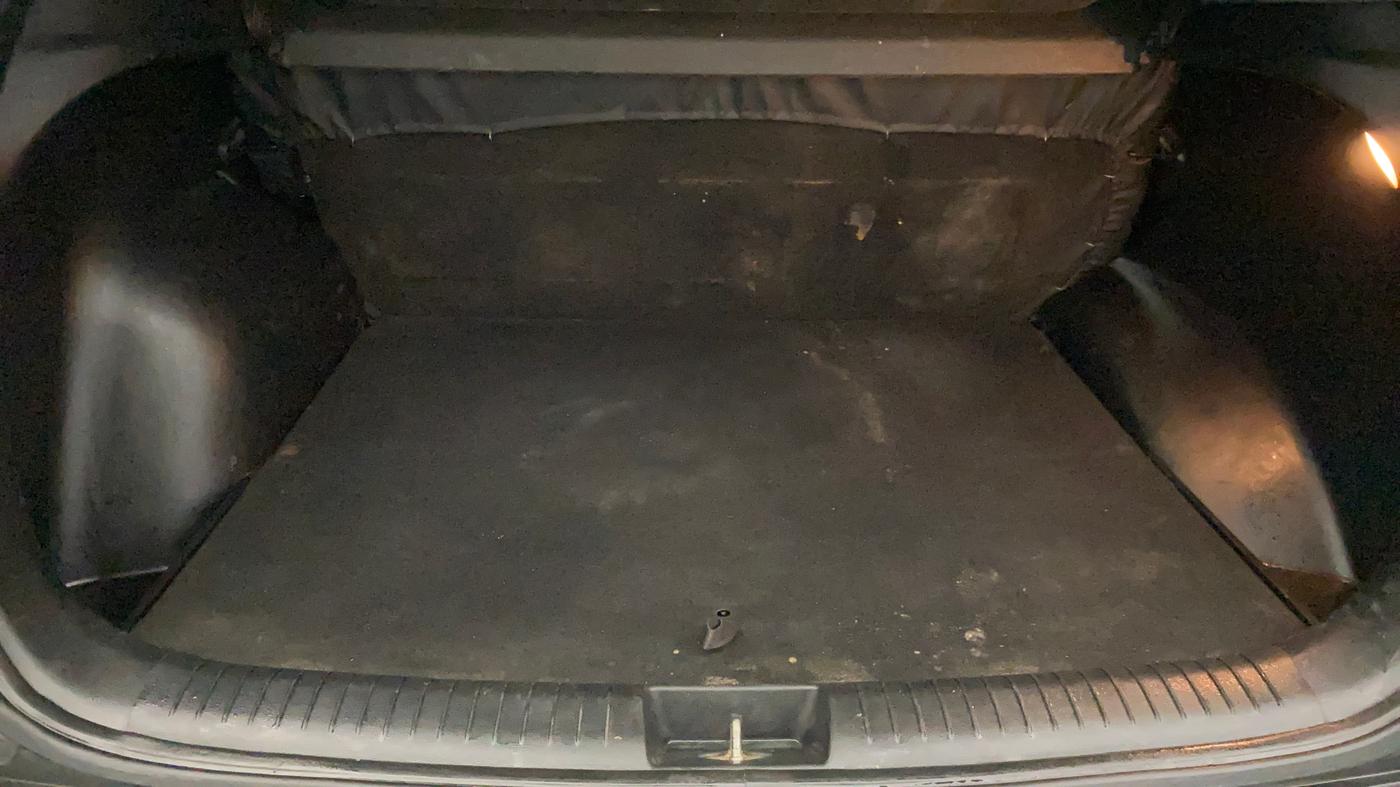 2019 Hyundai Creta SX SPORTS EDITION 1.6 DIESEL, Diesel, Manual, 1,18,327 km, Boot Inside