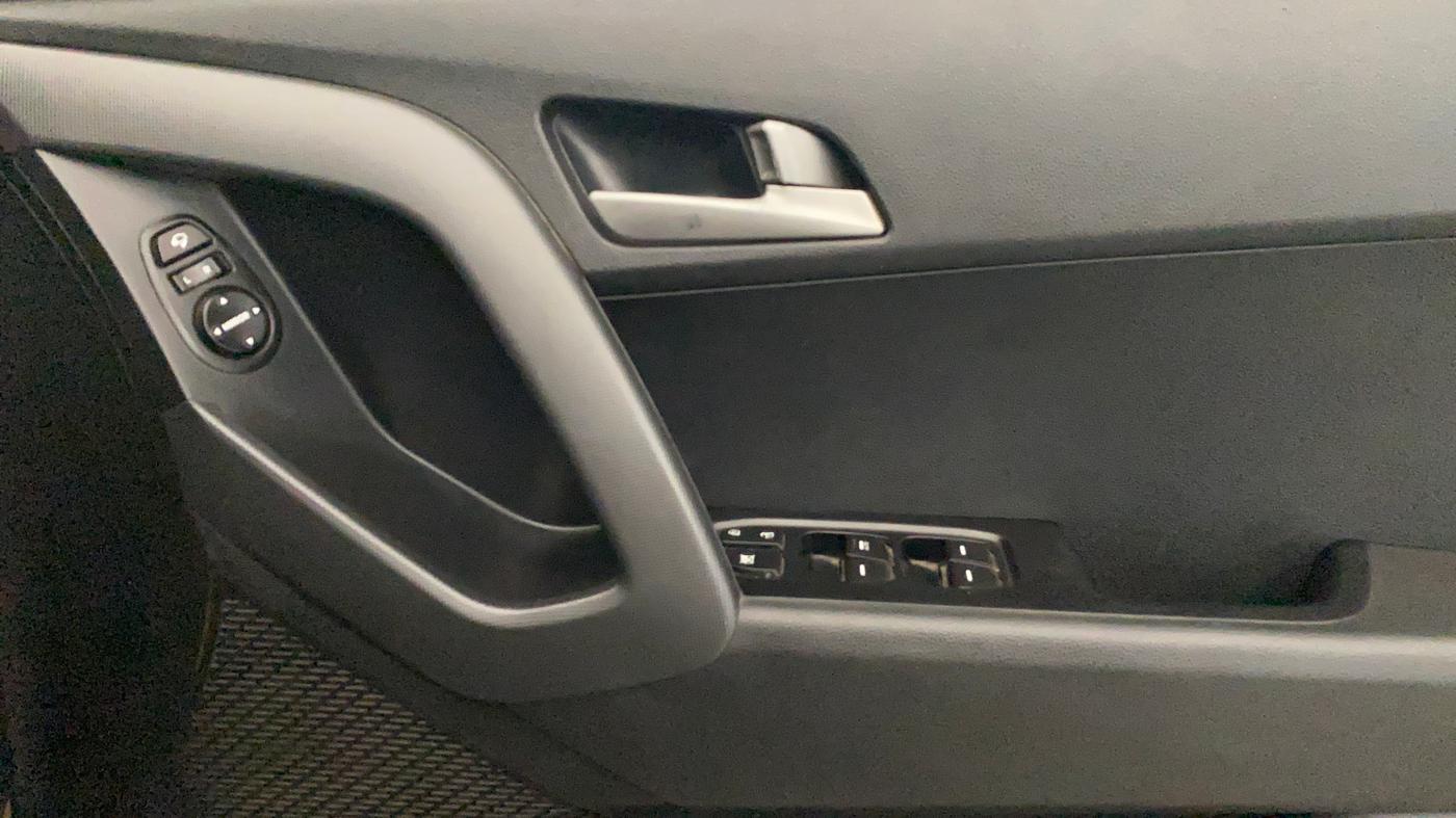 2019 Hyundai Creta SX SPORTS EDITION 1.6 DIESEL, Diesel, Manual, 1,18,327 km, Driver Side Door Panels Control