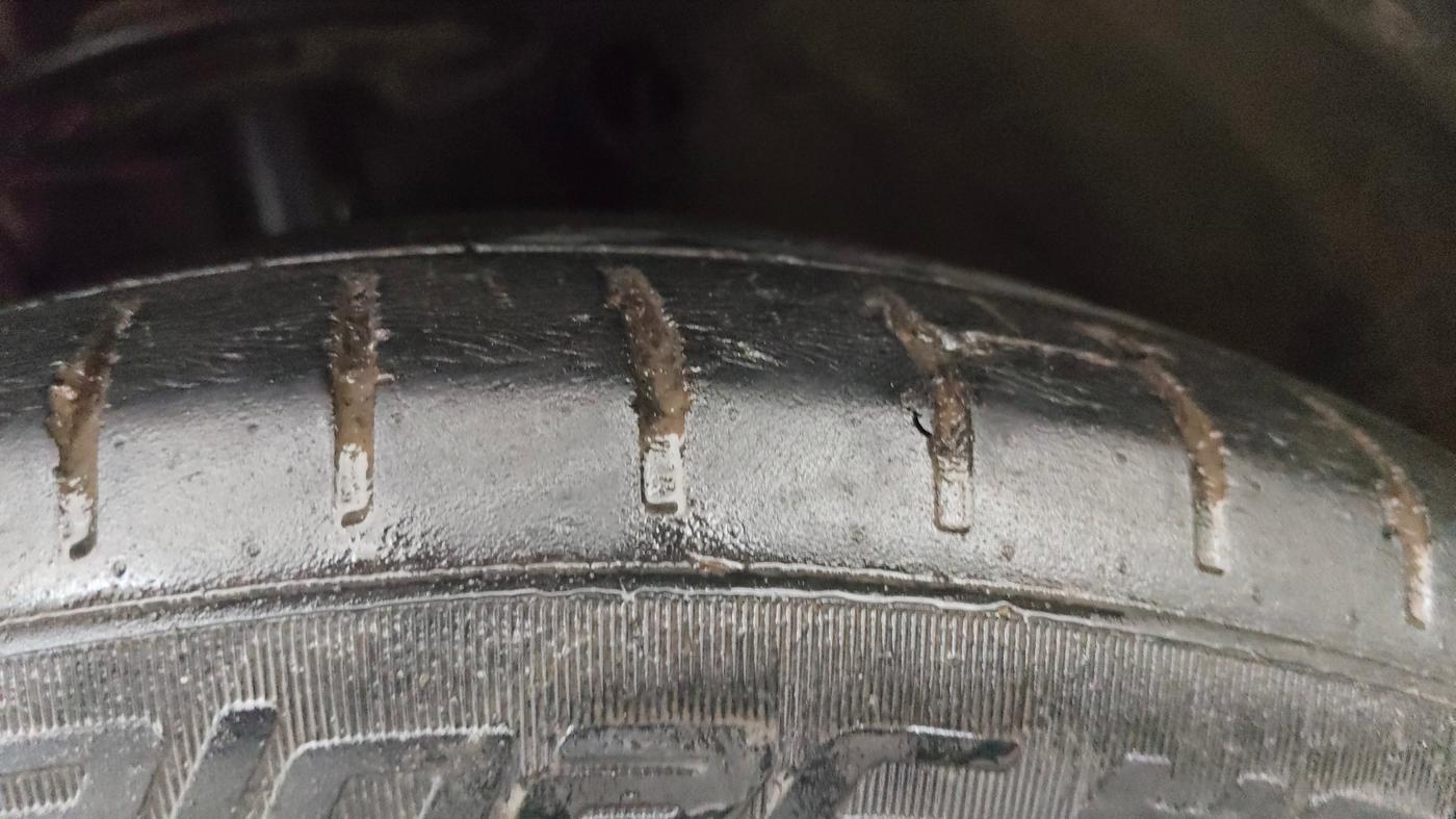 2020 Maruti Baleno ZETA CVT PETROL 1.2, Petrol, Automatic, 49,542 km, Left Front Tyre Tread