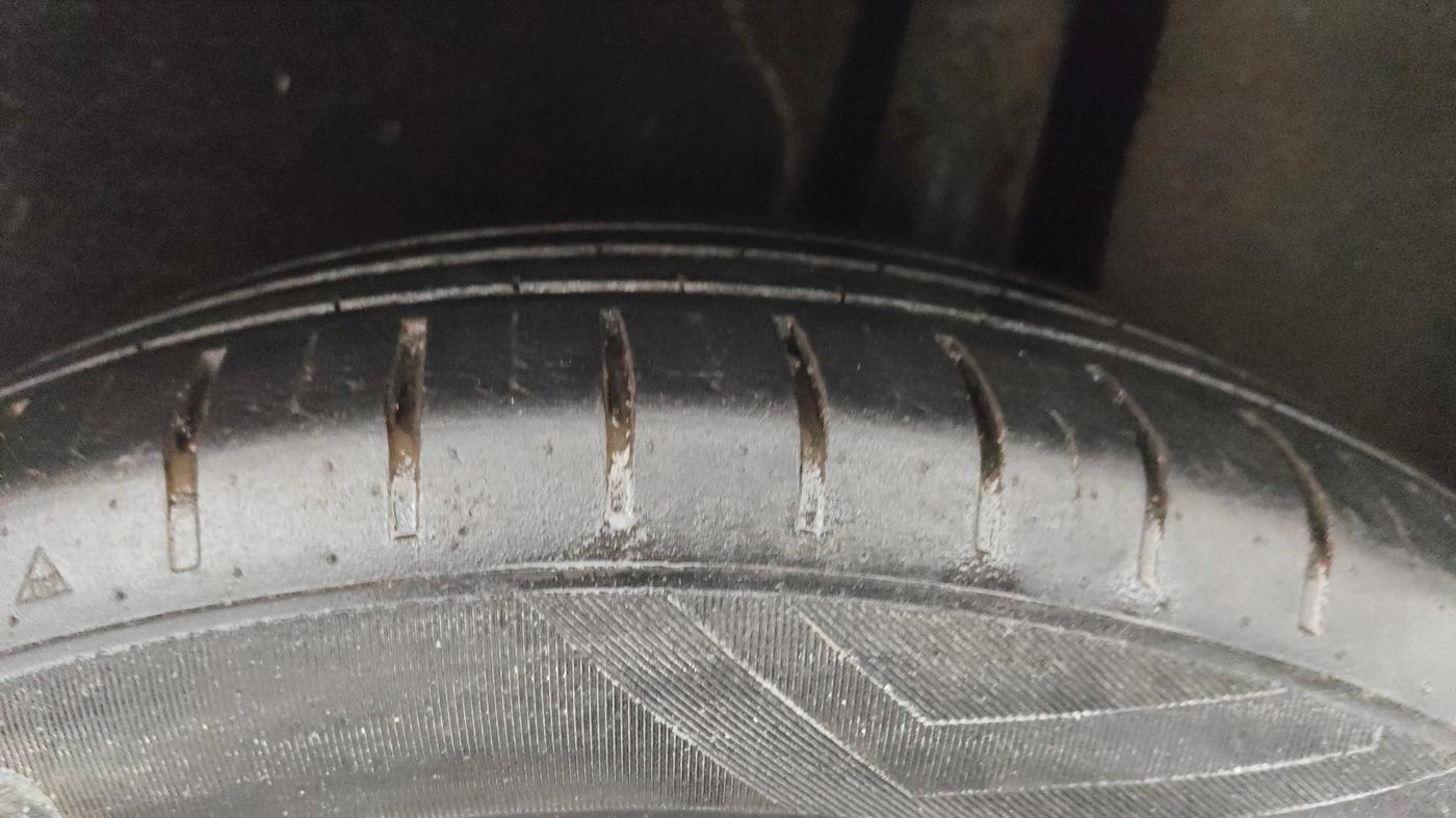 2020 Maruti Baleno ZETA CVT PETROL 1.2, Petrol, Automatic, 49,542 km, Left Rear Tyre Tread