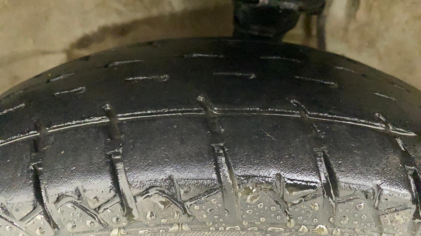 2013 Maruti Zen Estilo LXI, Petrol, Manual, 55,309 km, Left Front Tyre Tread