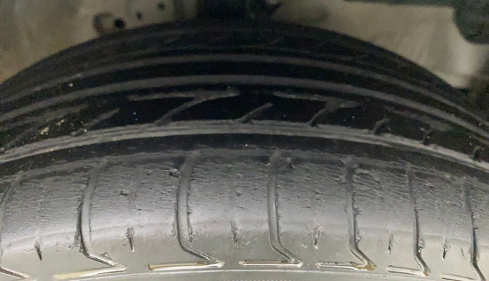 2012 Honda Brio E MT, Petrol, Manual, 83,642 km, Right Front Tyre Tread