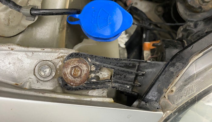 2012 Honda Brio E MT, Petrol, Manual, 83,642 km, Right headlight - Clamp has minor damage
