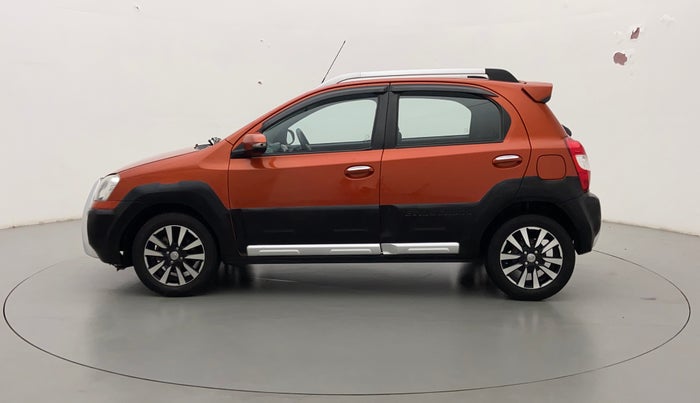 2015 Toyota Etios CROSS 1.5 V, Petrol, Manual, 61,364 km, Left Side