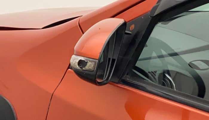 2015 Toyota Etios CROSS 1.5 V, Petrol, Manual, 61,364 km, Left rear-view mirror - Indicator light has minor damage
