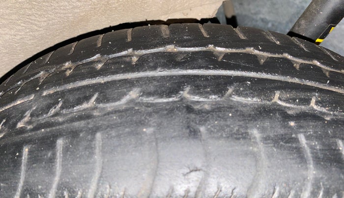 2017 Maruti Wagon R 1.0 VXI, Petrol, Manual, 41,392 km, Left Rear Tyre Tread