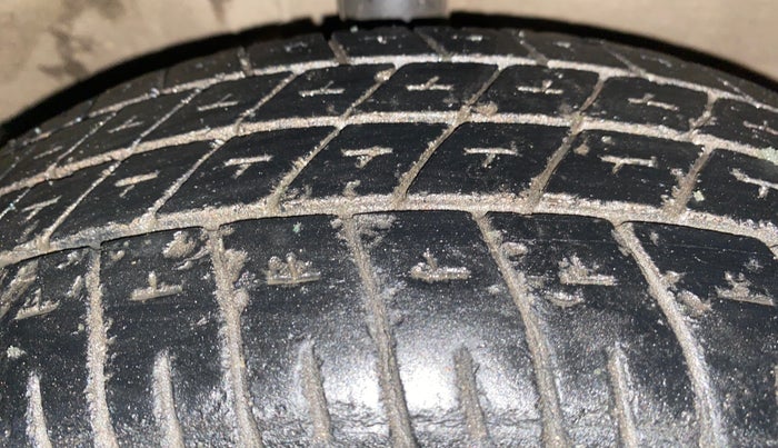 2017 Maruti Wagon R 1.0 VXI, Petrol, Manual, 41,392 km, Right Front Tyre Tread