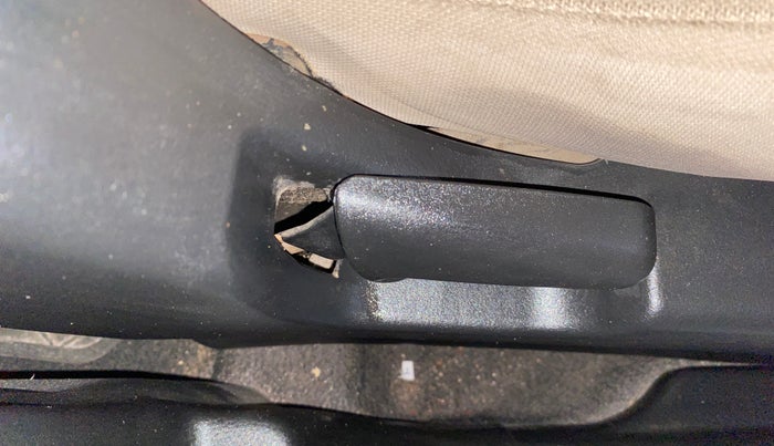 2017 Maruti Wagon R 1.0 VXI, Petrol, Manual, 41,392 km, Driver Side Adjustment Panel