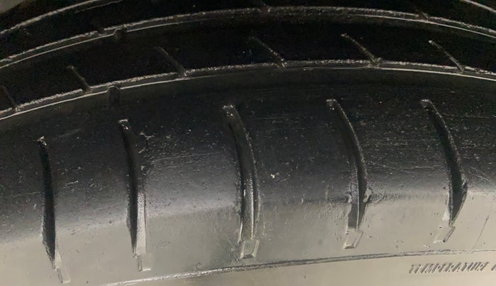 2013 Maruti Swift VDI, Diesel, Manual, 83,014 km, Left Front Tyre Tread