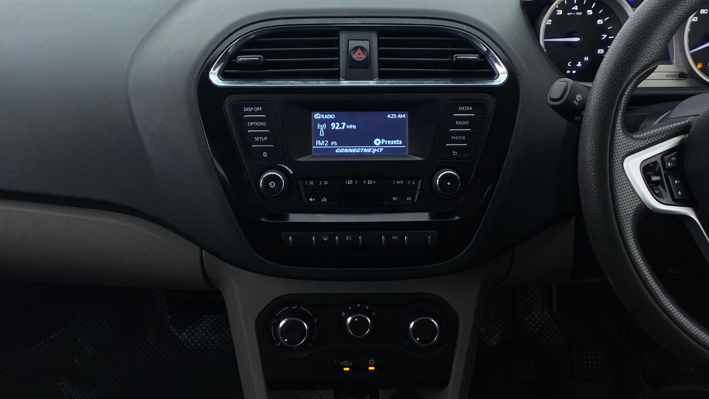 2017 Tata Tiago XZ 1.2 REVOTRON, Petrol, Manual, 52,711 km, Air Conditioner