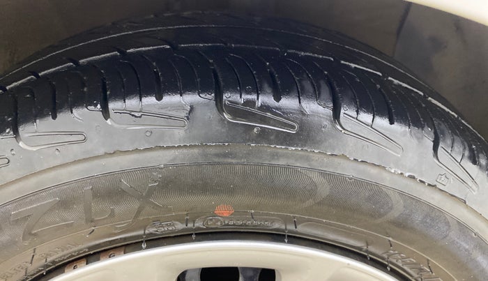 2018 Hyundai Grand i10 SPORTZ 1.2 KAPPA VTVT, Petrol, Manual, 82,973 km, Right Front Tyre Tread