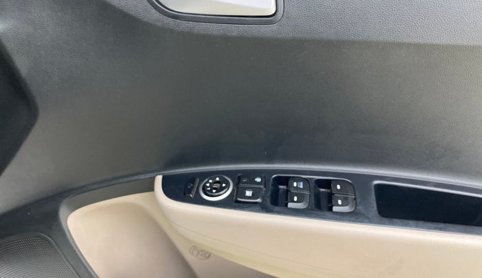 2018 Hyundai Grand i10 SPORTZ 1.2 KAPPA VTVT, Petrol, Manual, 82,973 km, Driver Side Door Panels Control