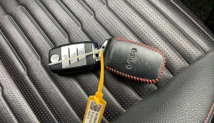 2022 KIA SONET GTX PLUS 1.0 DCT, Petrol, Automatic, 44,337 km, Key Close Up