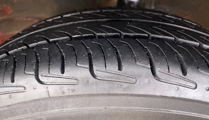 2018 Maruti Wagon R 1.0 VXI PLUS, Petrol, Manual, 60,009 km, Left Front Tyre Tread