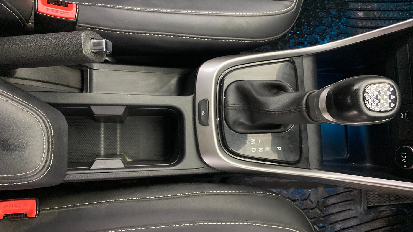 2022 Tata ALTROZ XZA PLUS, Petrol, Automatic, 25,646 km, Gear Lever