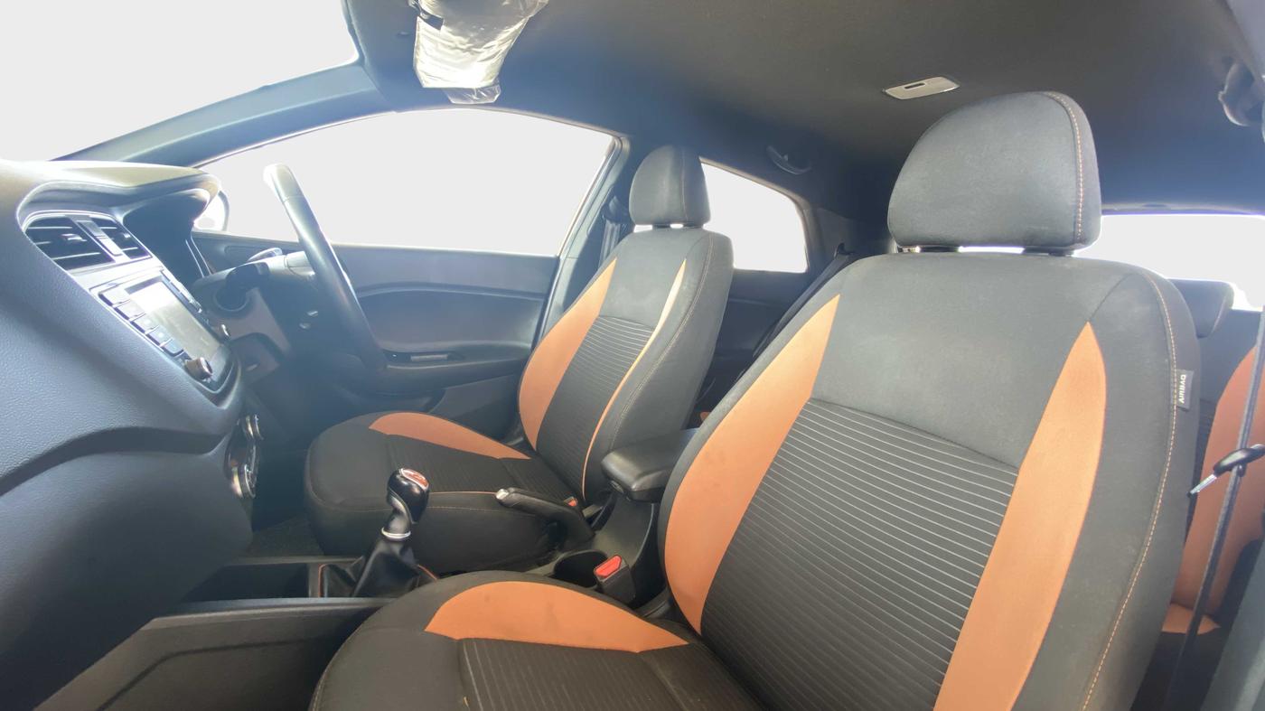 2018 Hyundai i20 Active 1.4 SX, Diesel, Manual, 22,347 km, Right Side Front Door Cabin