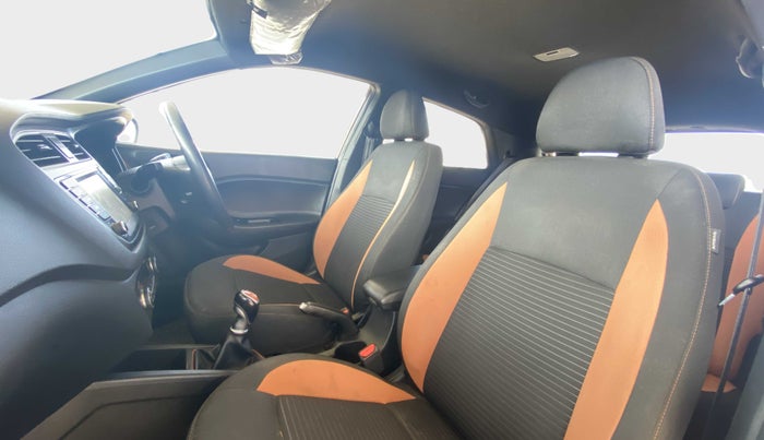 2018 Hyundai i20 Active 1.4 SX, Diesel, Manual, 22,347 km, Right Side Front Door Cabin