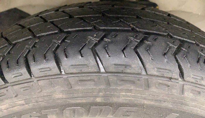 2019 Maruti Eeco 5 STR WITH A/C+HTR, Petrol, Manual, 15,468 km, Right Front Tyre Tread