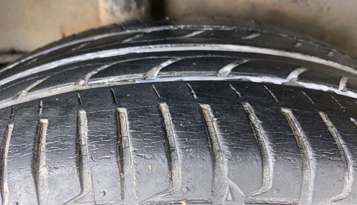 2014 Honda City VX CVT PETROL, Petrol, Automatic, 33,611 km, Right Rear Tyre Tread