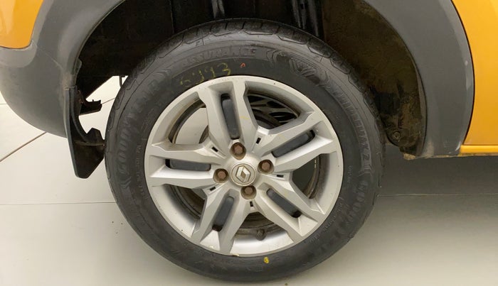 2019 Renault TRIBER RXZ, Petrol, Manual, 63,655 km, Right Rear Wheel