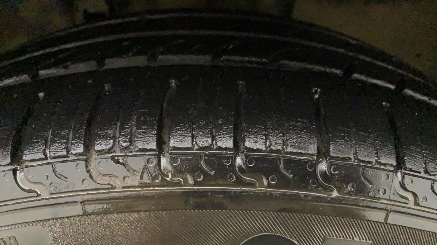 2019 Renault TRIBER RXZ, Petrol, Manual, 63,655 km, Left Rear Tyre Tread