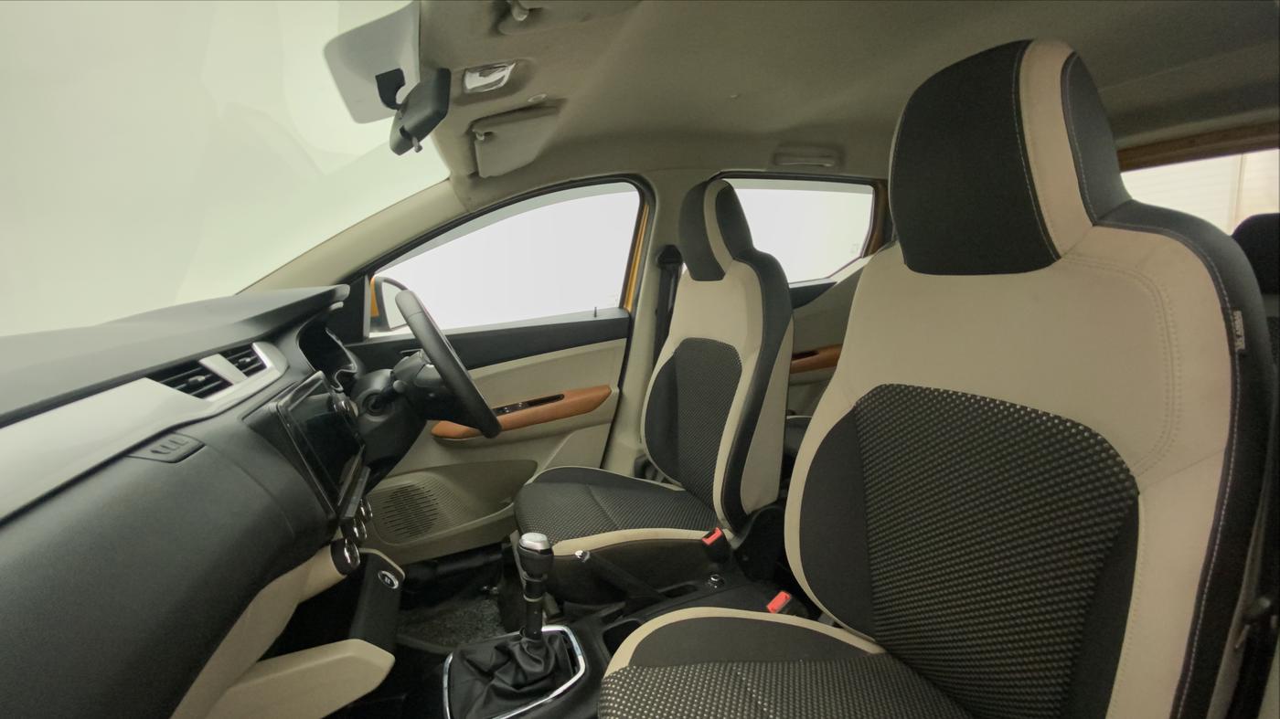 2019 Renault TRIBER RXZ, Petrol, Manual, 63,655 km, Right Side Front Door Cabin