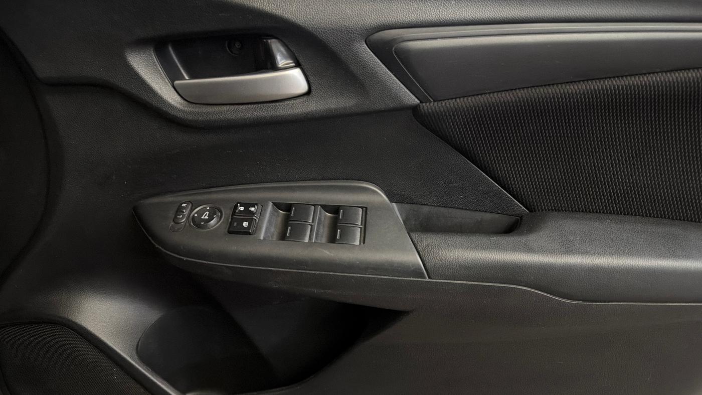 2019 Honda WR-V 1.2L I-VTEC S MT, Petrol, Manual, 40,031 km, Driver Side Door Panels Control