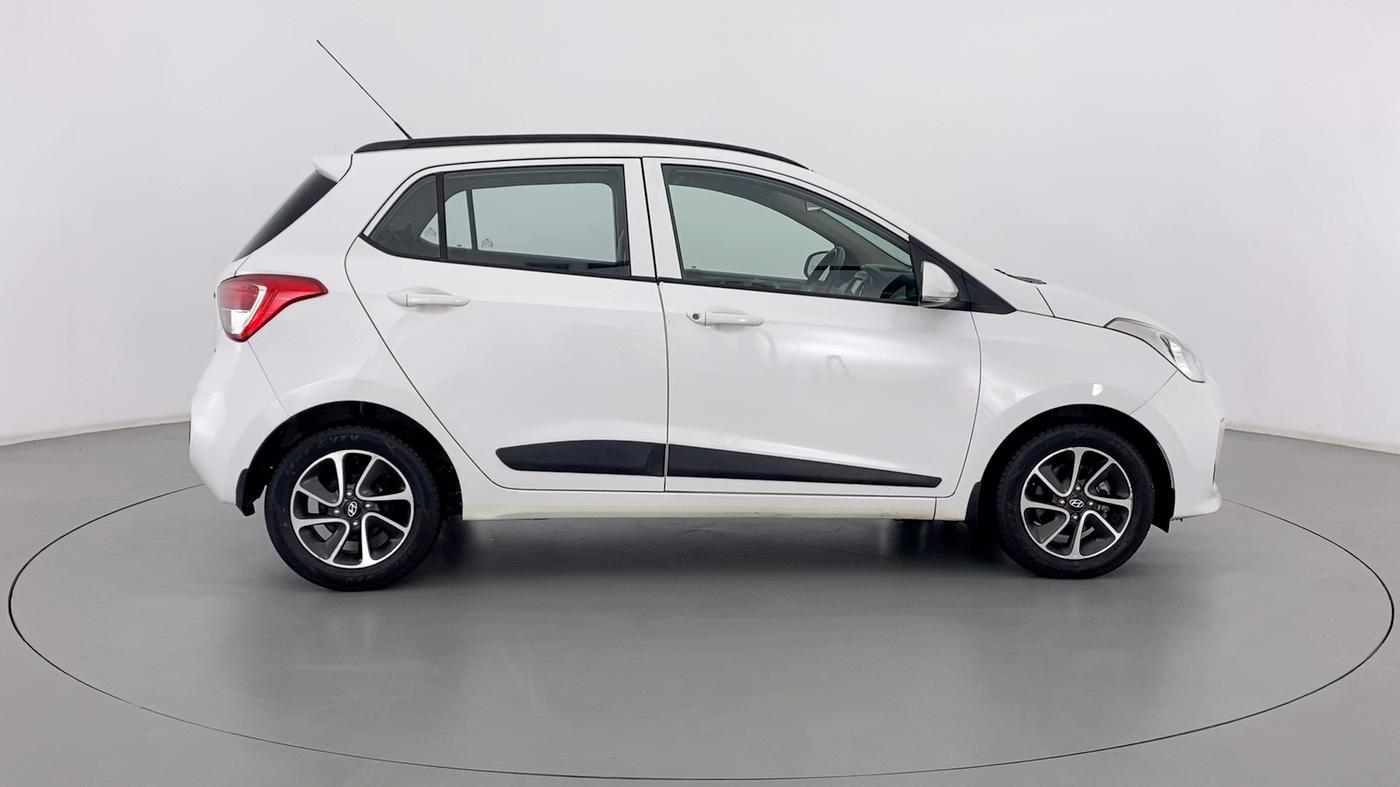 2017 Hyundai Grand i10 SPORTZ (O) 1.2 AT VTVT, Petrol, Automatic, 45,471 km, Right Side View