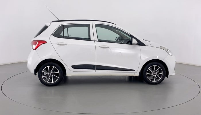 2017 Hyundai Grand i10 SPORTZ (O) 1.2 AT VTVT, Petrol, Automatic, 45,471 km, Right Side View