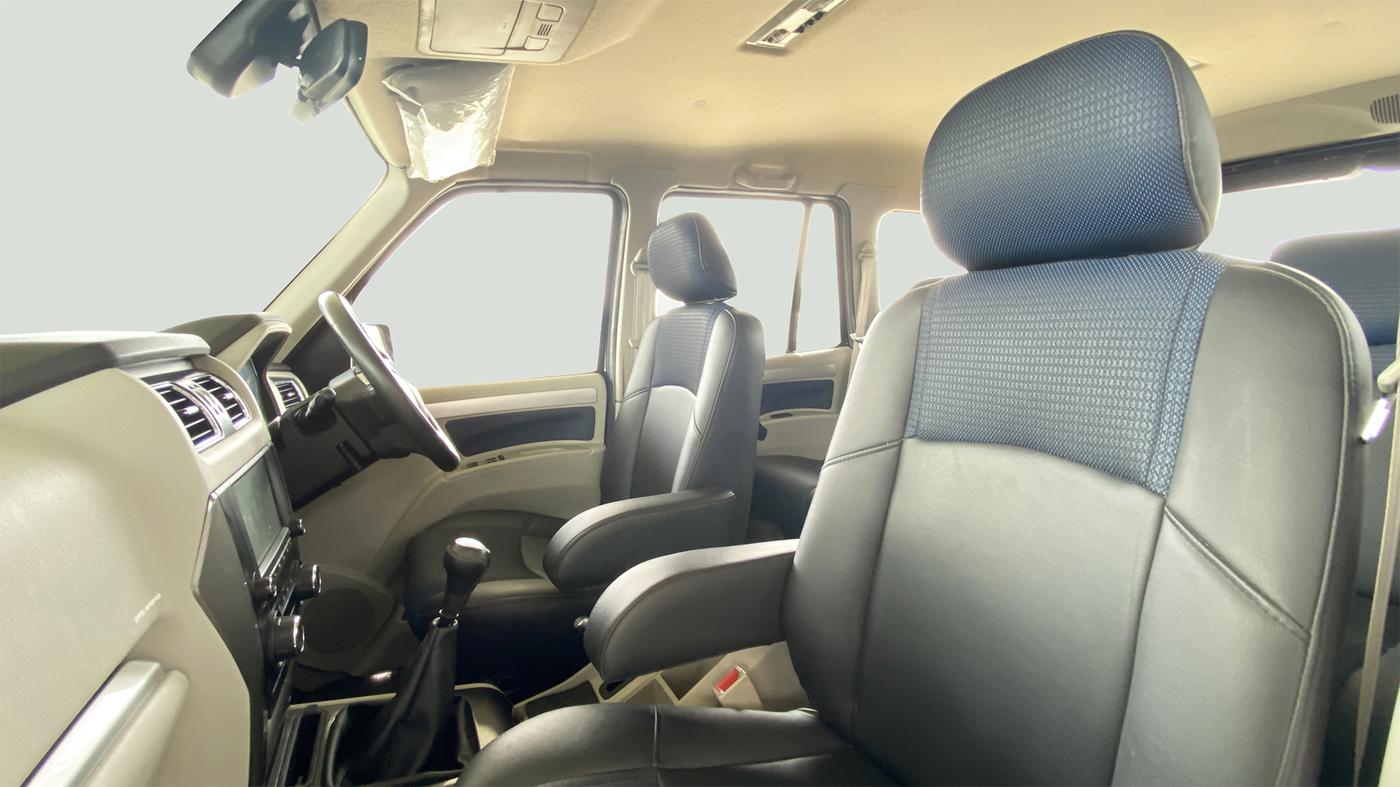 2021 Mahindra Scorpio S11, Diesel, Manual, 16,764 km, Right Side Front Door Cabin