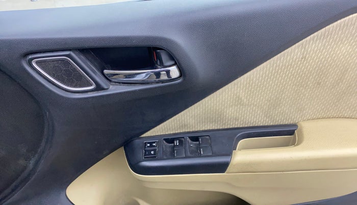 2019 Honda City 1.5L I-VTE V CVT, Petrol, Automatic, 1,19,388 km, Driver Side Door Panels Control