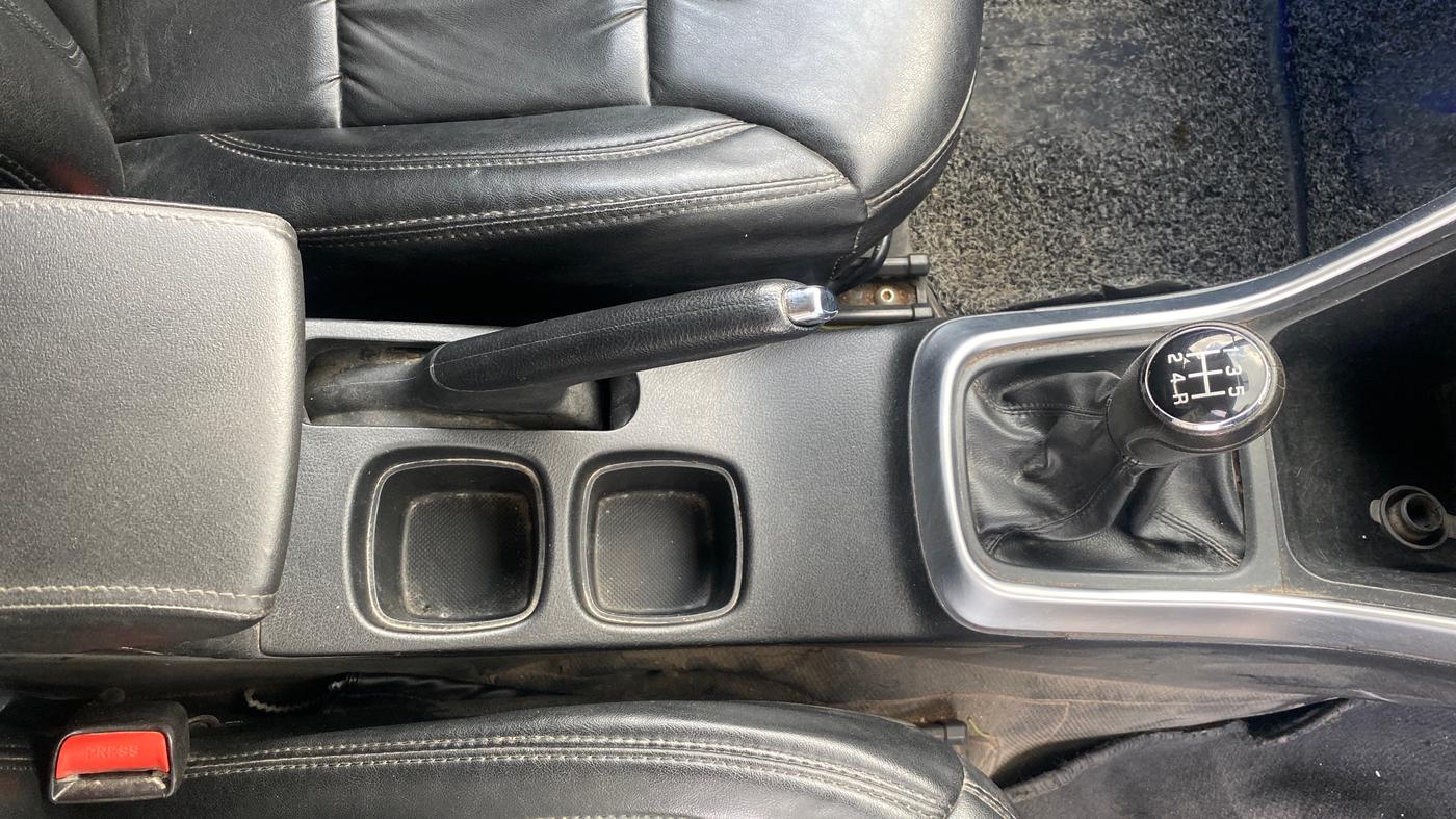 2018 Maruti S Cross ZETA 1.3, Diesel, Manual, 1,16,658 km, Gear Lever