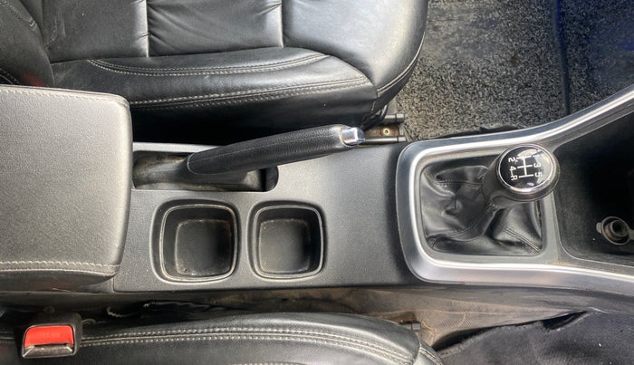 2018 Maruti S Cross ZETA 1.3, Diesel, Manual, 1,17,600 km, Gear Lever