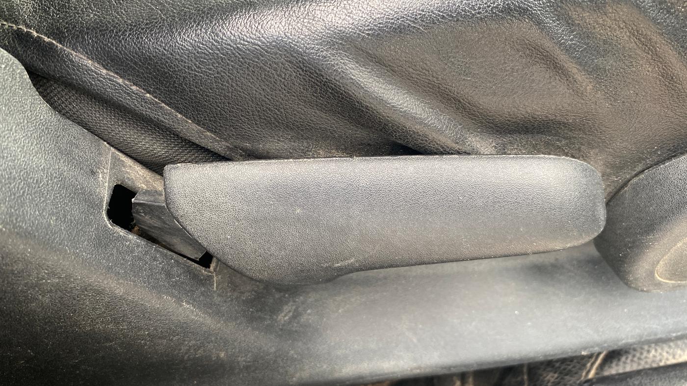 2018 Maruti S Cross ZETA 1.3, Diesel, Manual, 1,16,658 km, Driver Side Adjustment Panel