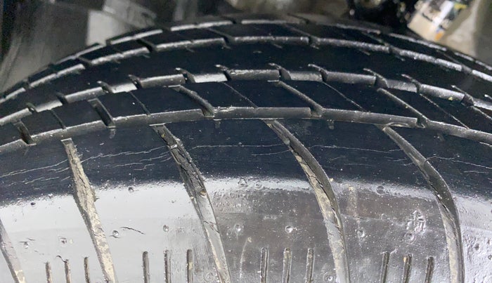 2014 Honda Brio 1.2 E MT I VTEC, Petrol, Manual, 44,885 km, Left Front Tyre Tread