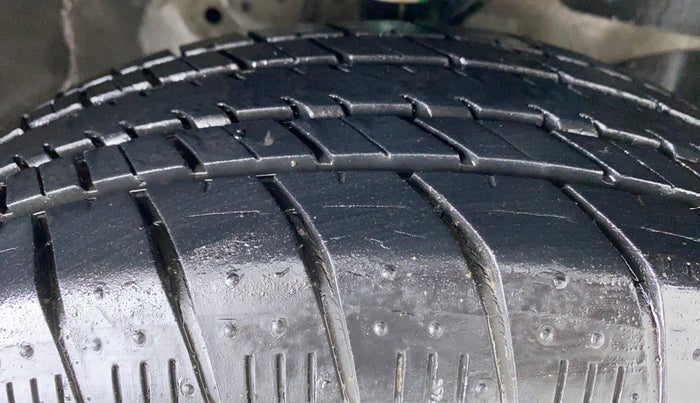 2014 Honda Brio 1.2 E MT I VTEC, Petrol, Manual, 44,885 km, Right Front Tyre Tread