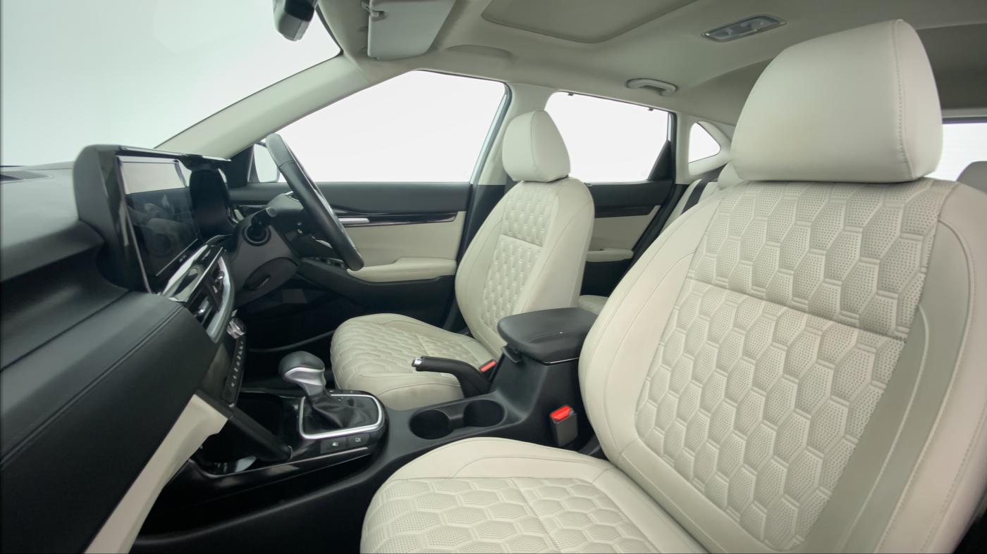 2019 KIA SELTOS HTX+ AT 1.5 DIESEL, Diesel, Automatic, 35,180 km, Right Side Front Door Cabin