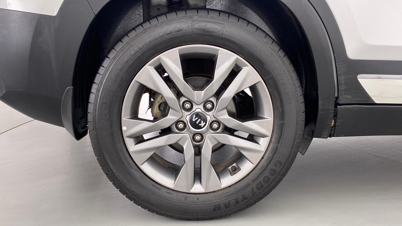 2019 KIA SELTOS HTX+ AT 1.5 DIESEL, Diesel, Automatic, 35,180 km, Right Rear Wheel