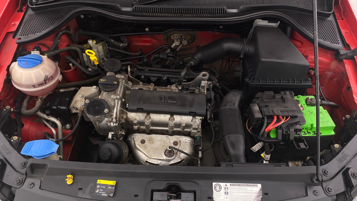 2015 Volkswagen Polo HIGHLINE1.2L PETROL, Petrol, Manual, 40,843 km, Open Bonet