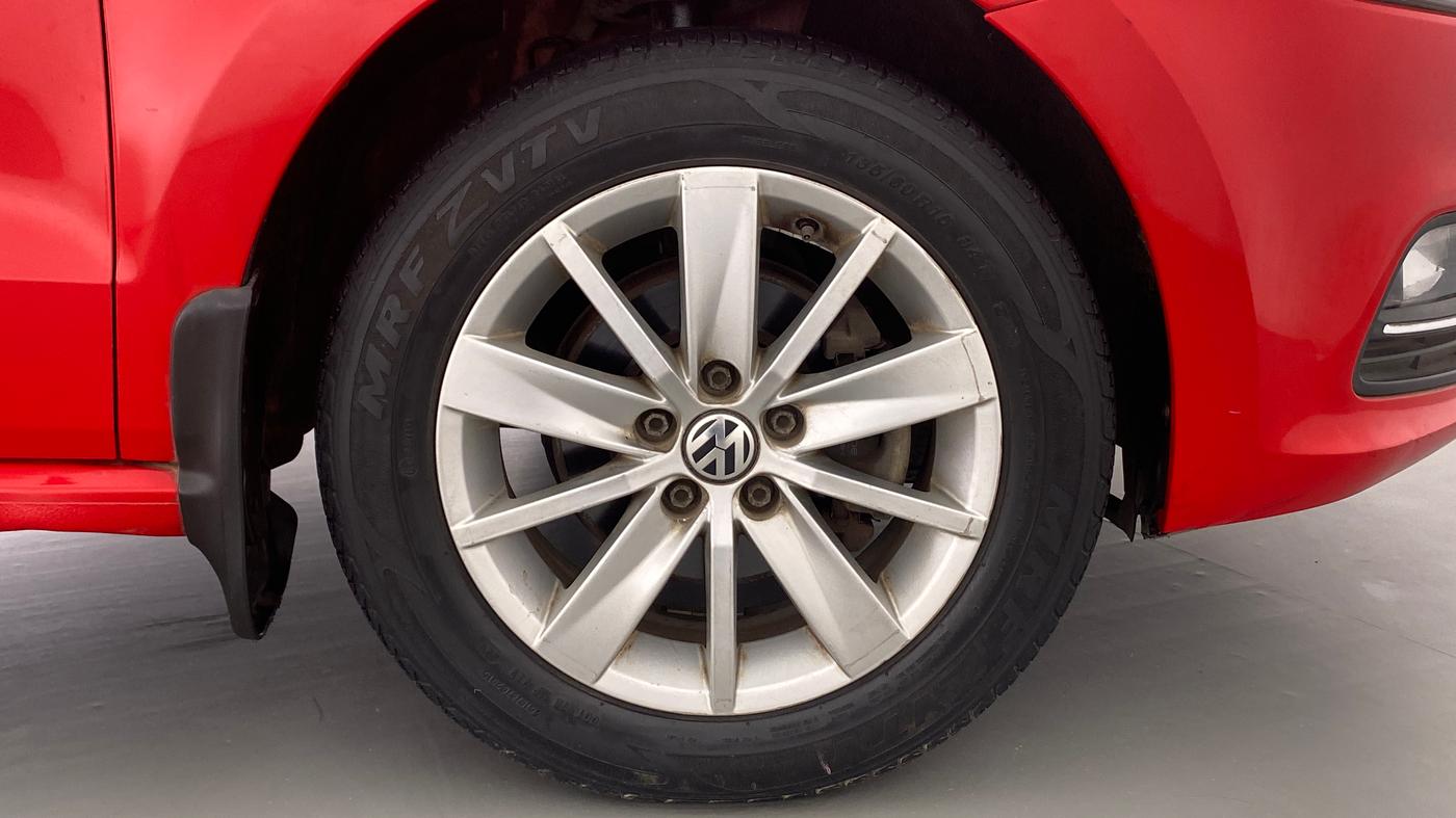 2015 Volkswagen Polo HIGHLINE1.2L PETROL, Petrol, Manual, 40,843 km, Right Front Wheel