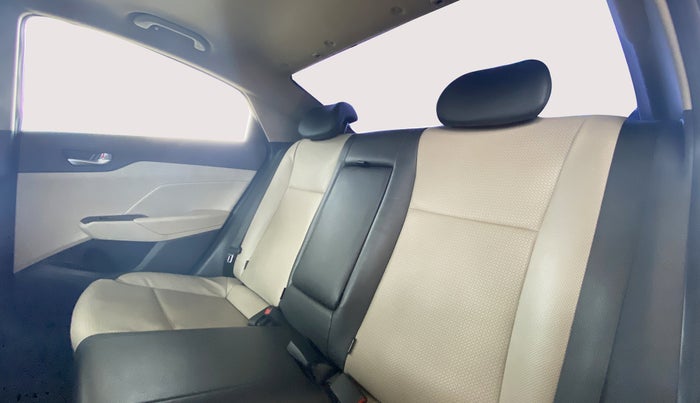 2019 Hyundai Verna 1.6 SX (O) CRDI MT, Diesel, Manual, 59,078 km, Right Side Rear Door Cabin