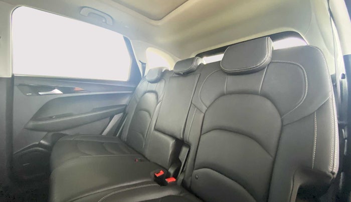 2019 MG HECTOR SHARP 2.0 DIESEL, Diesel, Manual, 51,492 km, Right Side Rear Door Cabin