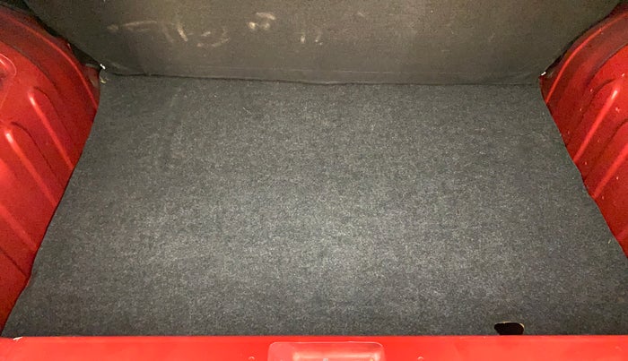 2022 Renault Kwid RXT 1.0 (O), Petrol, Manual, 8,354 km, Boot Inside