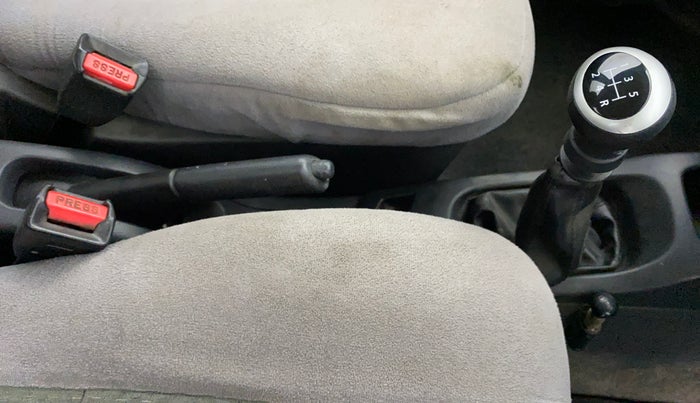 2010 Maruti Wagon R 1.0 LXI, Petrol, Manual, 80,371 km, Gear Lever