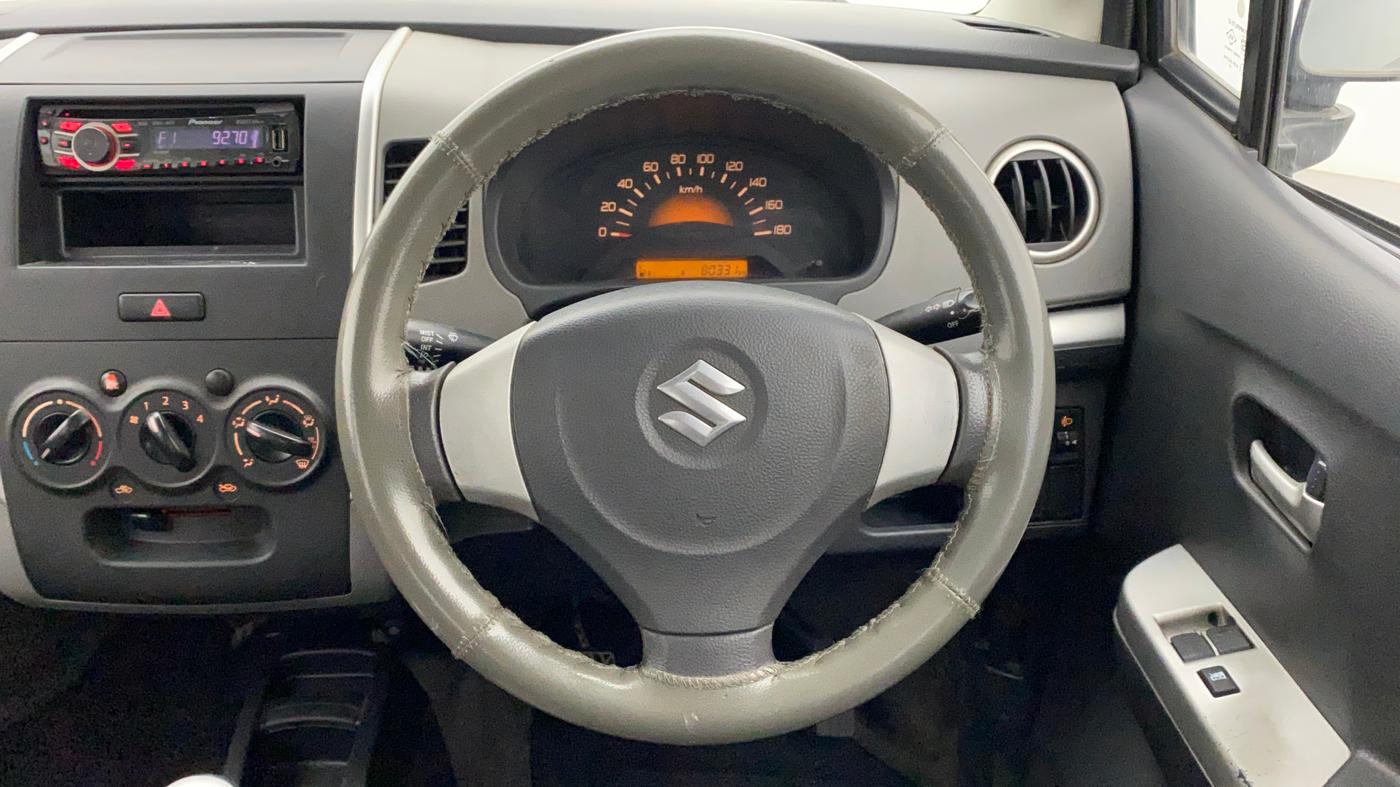 2010 Maruti Wagon R 1.0 LXI, Petrol, Manual, 80,371 km, Steering Wheel Close Up