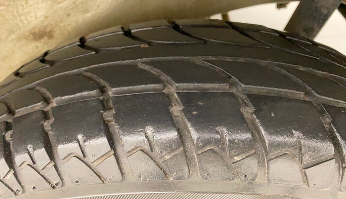 2010 Maruti Wagon R 1.0 LXI, Petrol, Manual, 80,371 km, Left Rear Tyre Tread