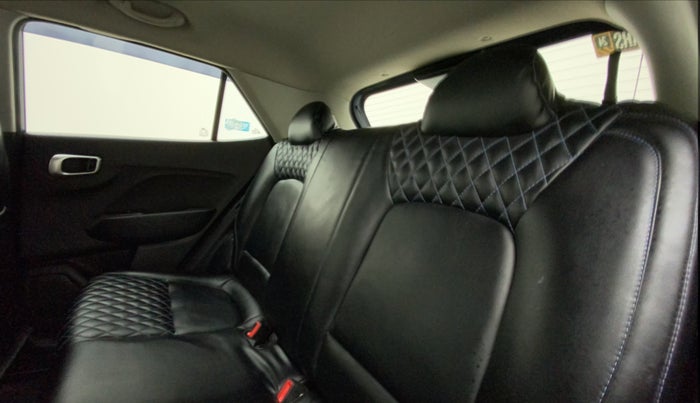 2020 Hyundai VENUE S 1.2, Petrol, Manual, 42,533 km, Right Side Rear Door Cabin