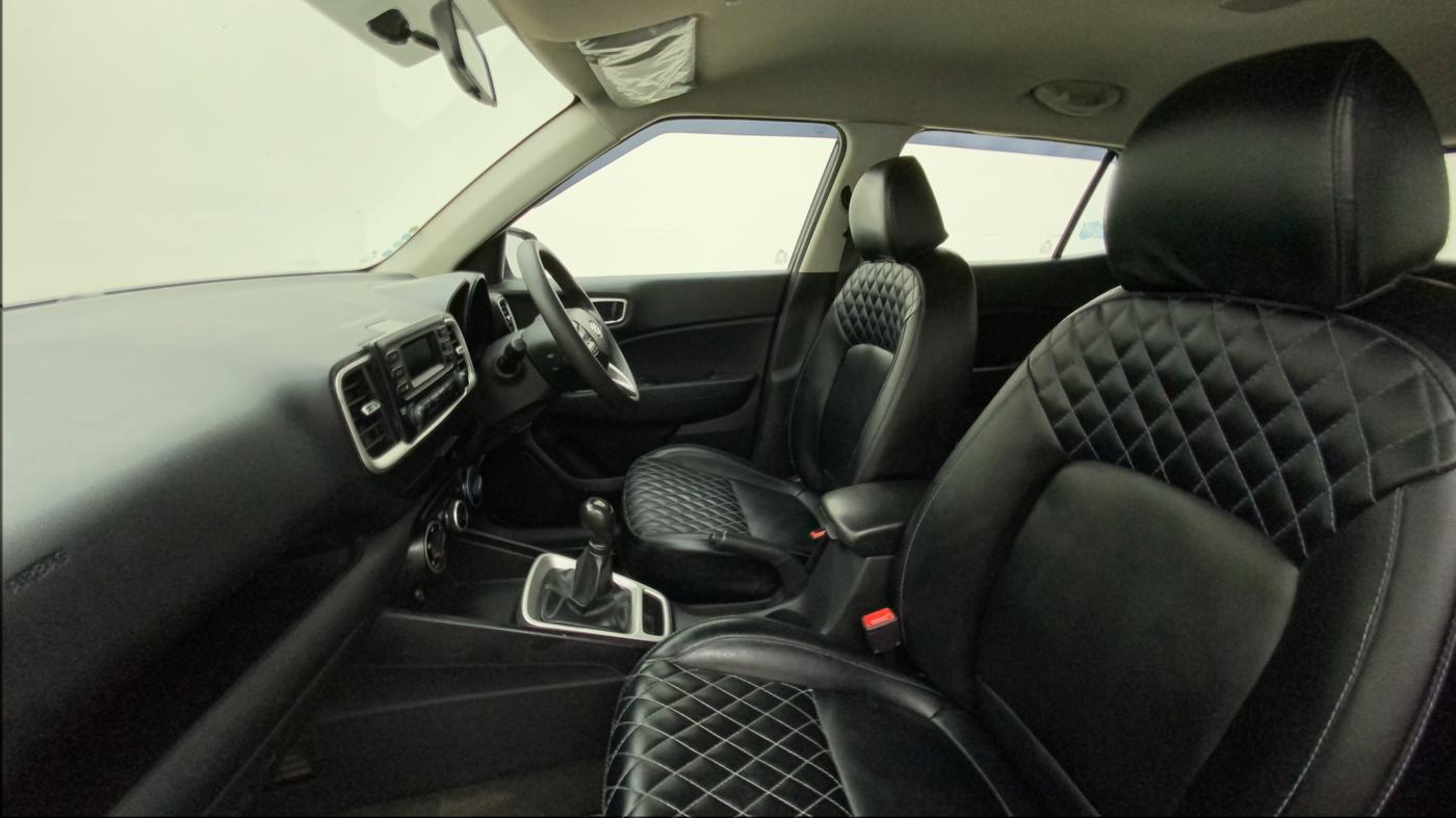 2020 Hyundai VENUE S 1.2, Petrol, Manual, 42,533 km, Right Side Front Door Cabin