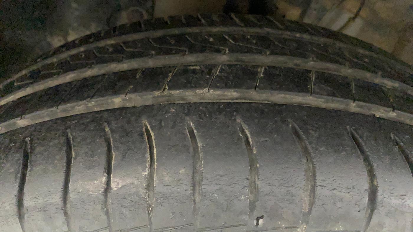 2020 Hyundai VENUE S 1.2, Petrol, Manual, 42,533 km, Left Front Tyre Tread