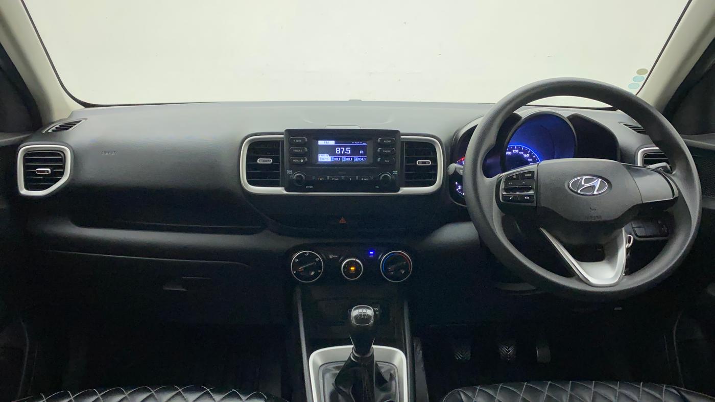 2020 Hyundai VENUE S 1.2, Petrol, Manual, 42,533 km, Dashboard